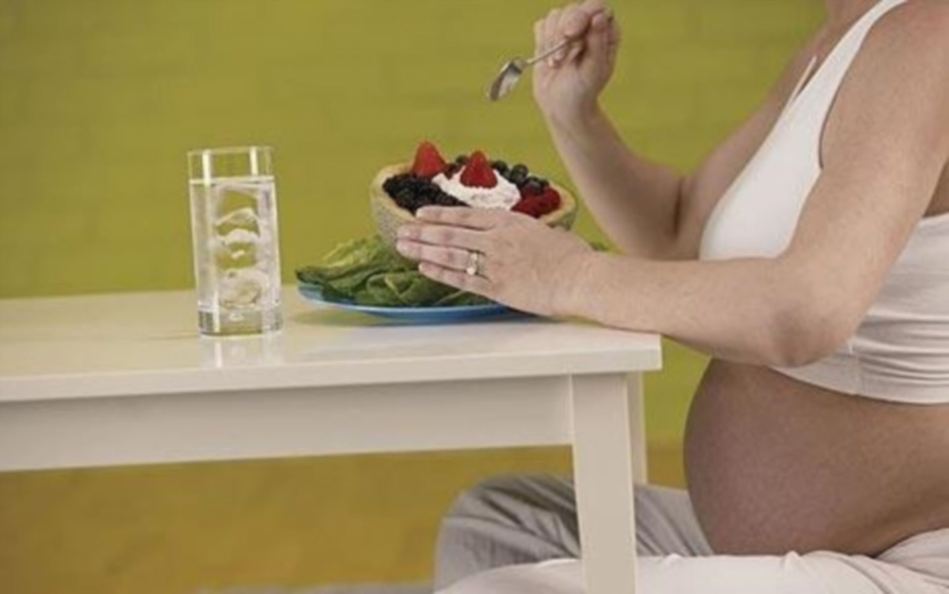 pre pregnancy diet for baby girl